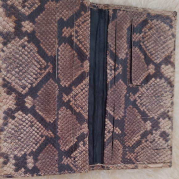 Snake Print Wallet - Picture 3 of 4